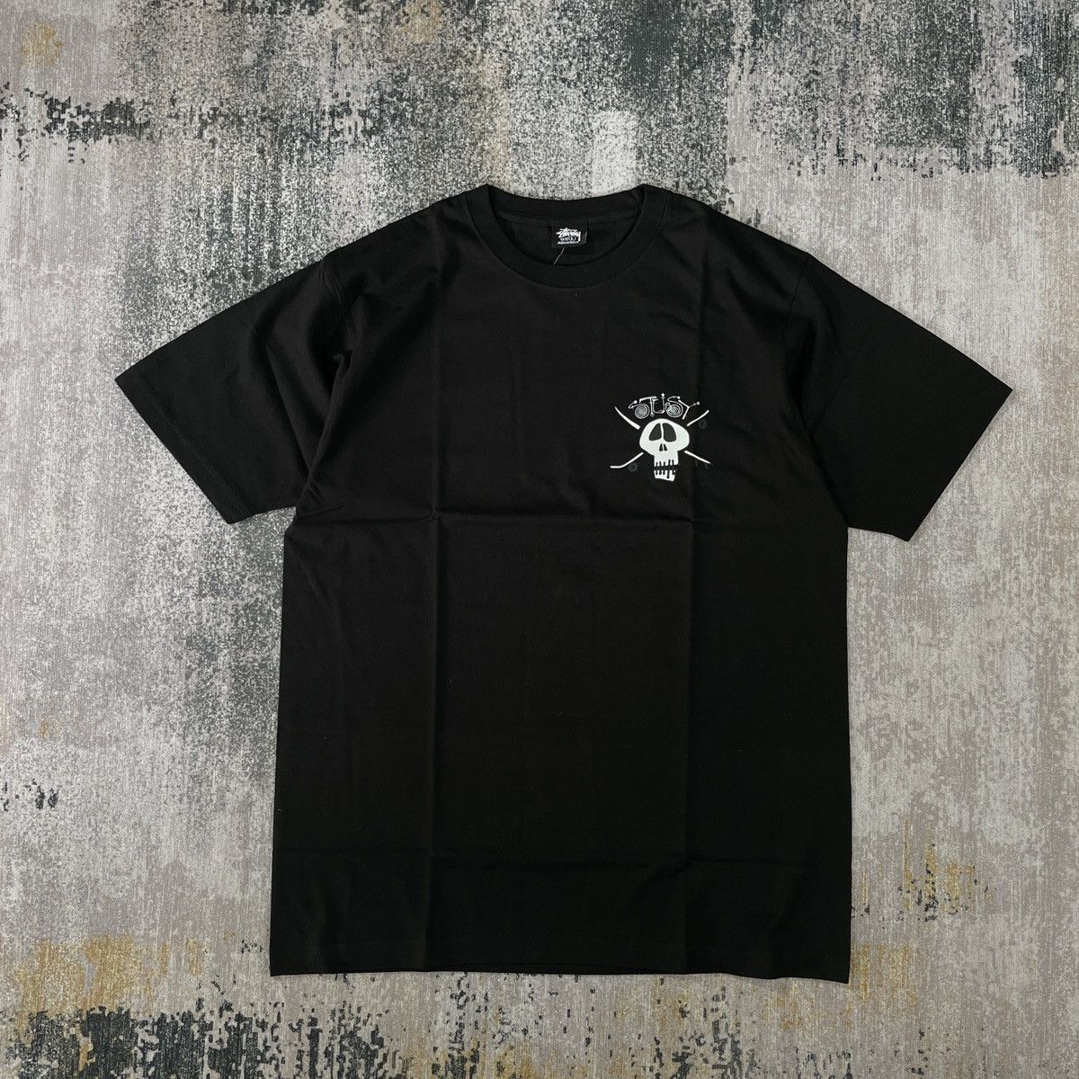 Stussy STUSSY SKULL SURFSKATE LOGO TEE BLACK // XL Size US XL / EU 56 / 4 - 5 Thumbnail