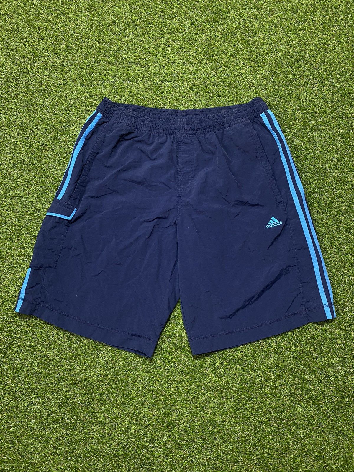 Adidas × Vintage Vintage Adidas shorts streetwear y2k casual style size L Size US 34 / EU 50 - 1 Thumbnail