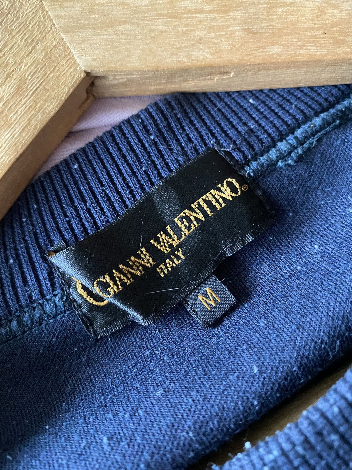 Gianni Valentino × Valentino × Vintage Gianni Valentino spelllout embroidery sweatshirt Size US M / EU 48-50 / 2 - 6 Thumbnail