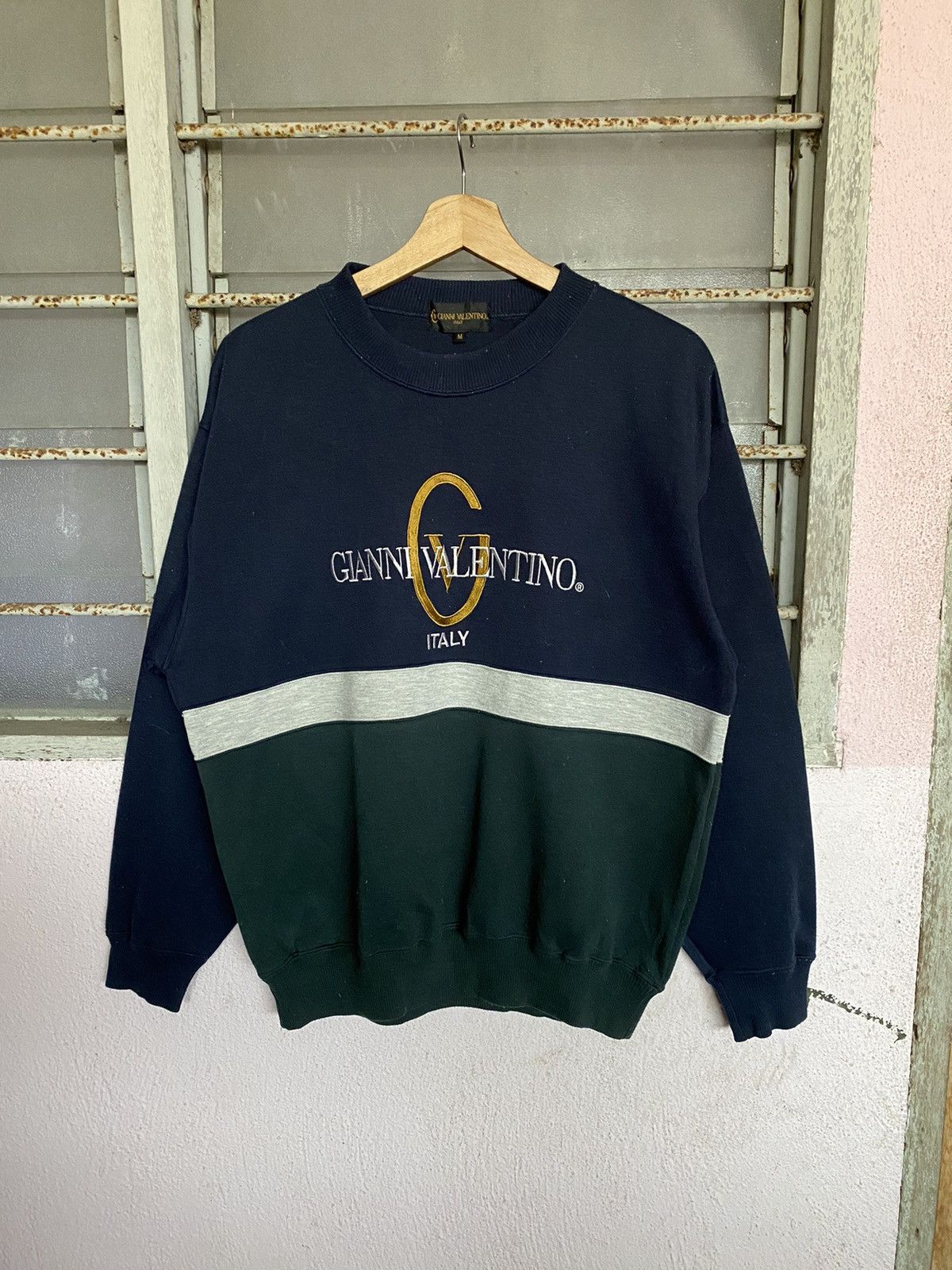 Gianni Valentino × Valentino × Vintage Gianni Valentino spelllout embroidery sweatshirt Size US M / EU 48-50 / 2 - 5 Thumbnail