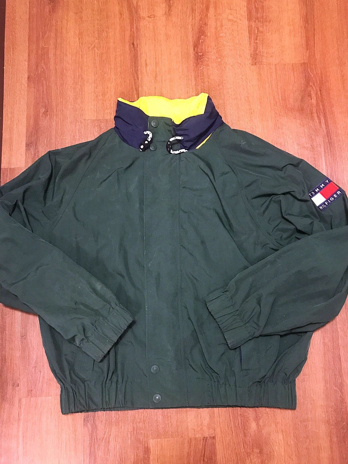 Tommy Hilfiger Vintage Tommy Hilfiger windbreaker jacket Green Size US XL / EU 56 / 4 - 1 Thumbnail