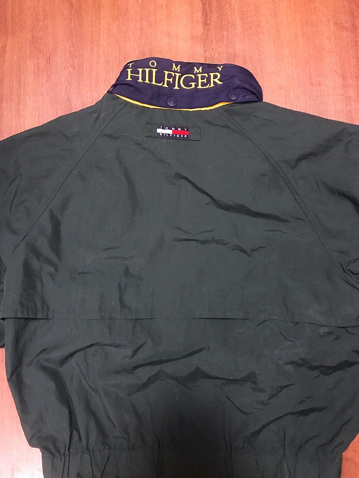 Tommy Hilfiger Vintage Tommy Hilfiger windbreaker jacket Green Size US XL / EU 56 / 4 - 3 Thumbnail