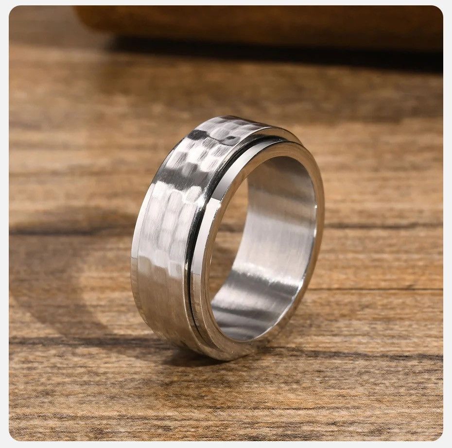 Other Hammered Style Spinner Ring Size ONE SIZE - 1 Thumbnail