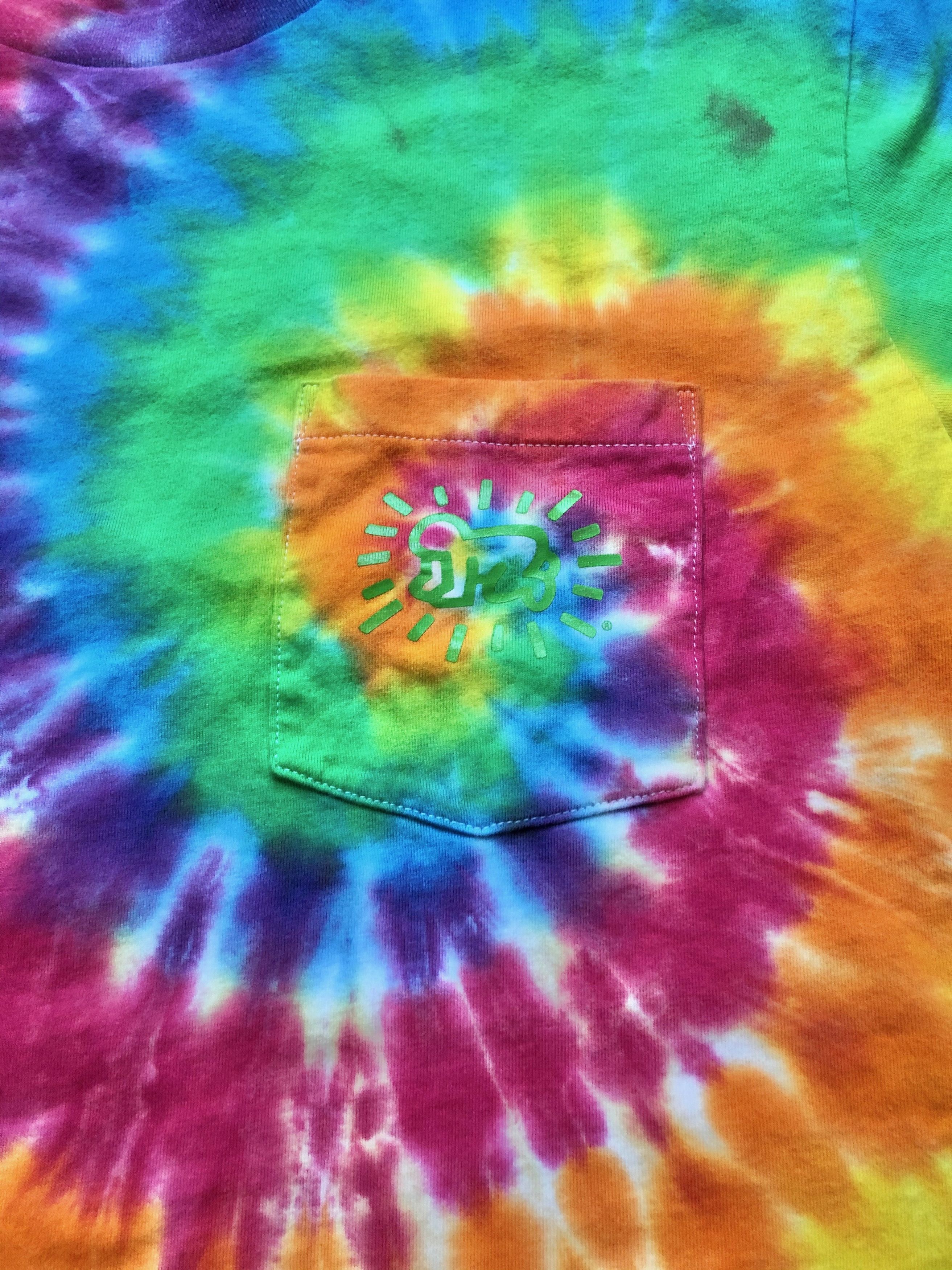 Uniqlo Keith Haring Uniqlo Party of Life NY Tie dye shirt Size US L / EU 52-54 / 3 - 3 Thumbnail