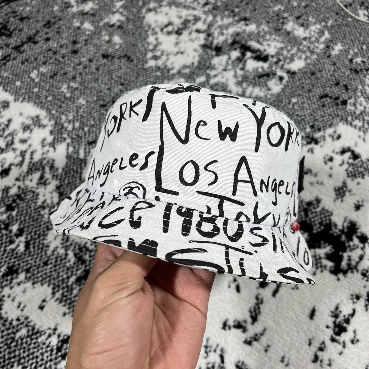 Japanese Brand × Stussy STUSSY BIG CITIES BUCKET HAT IN WHITE L/XL Size ONE SIZE - 1 Thumbnail