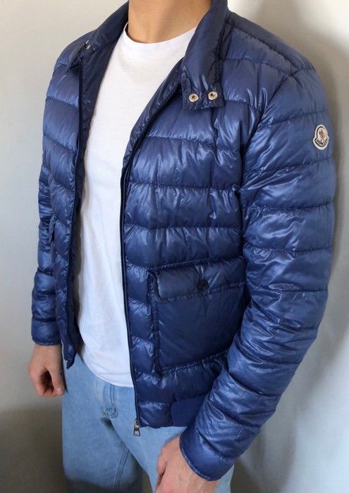 image of Moncler Delon Light Puffer Jacket in Blue, Men's (Size Large)