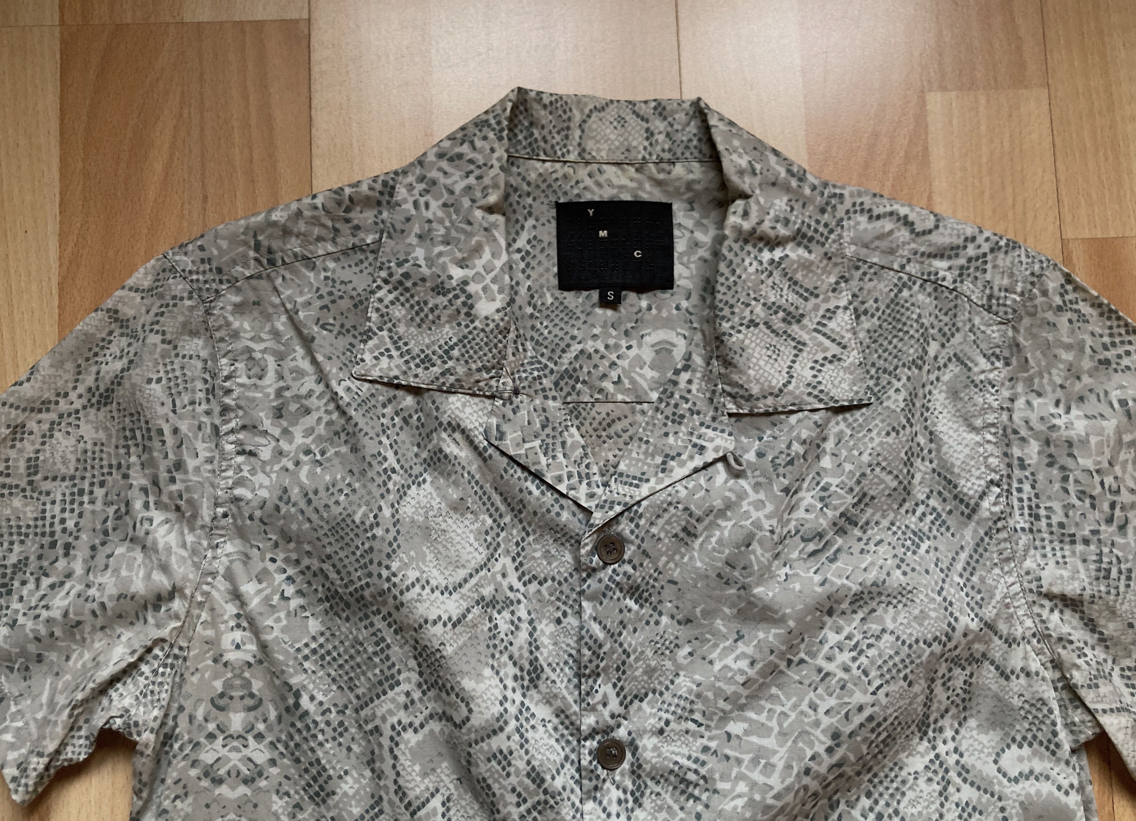 YMC Camp Collar Snakeprint Size US S / EU 44-46 / 1 - 3 Thumbnail