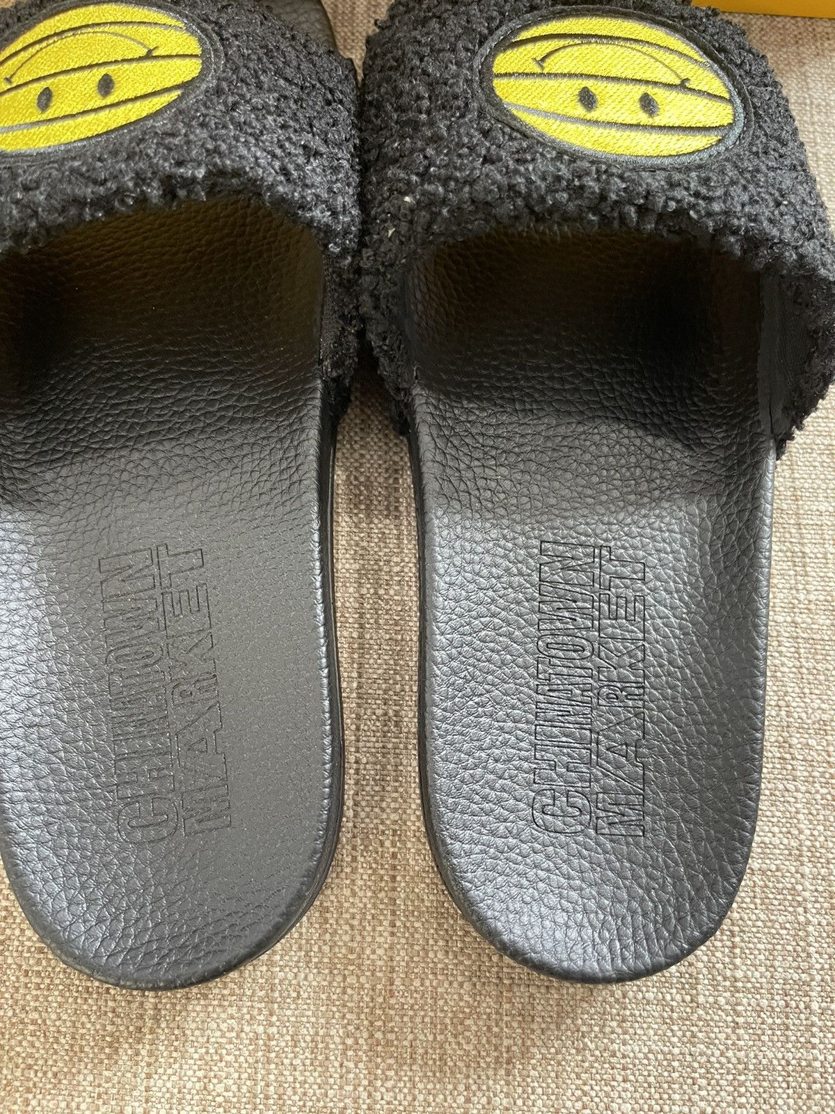 Market Chinatown Market Smiley Sherpa Ball Slide Size US 11 / EU 44 - 4 Thumbnail