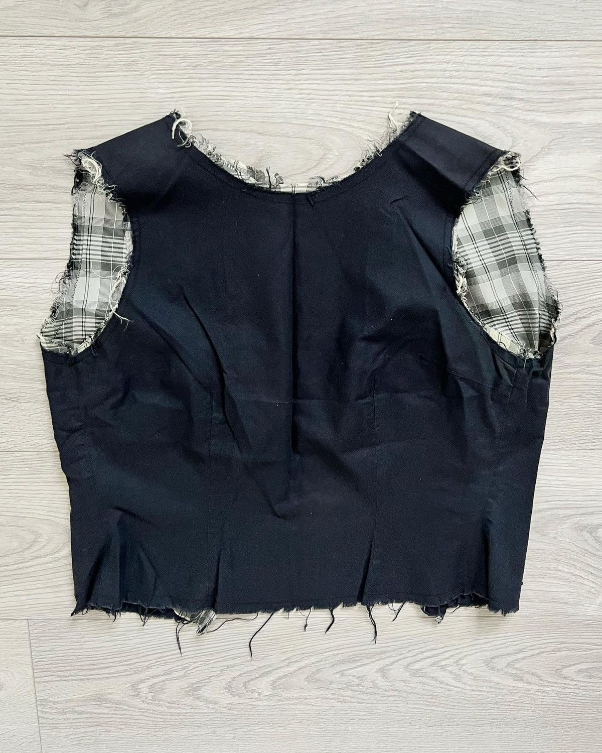 Maison Margiela AW1992-1993 Frayed Edge Oversized Button Vest Size M / US 6-8 / IT 42-44 - 6 Thumbnail