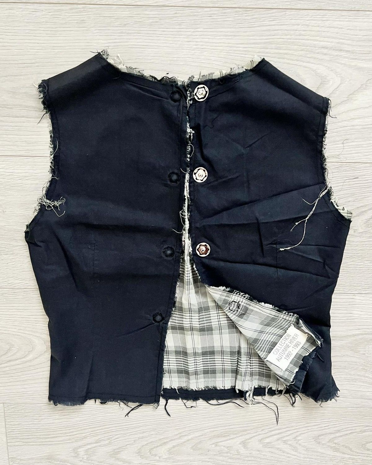 Maison Margiela AW1992-1993 Frayed Edge Oversized Button Vest Size M / US 6-8 / IT 42-44 - 2 Thumbnail