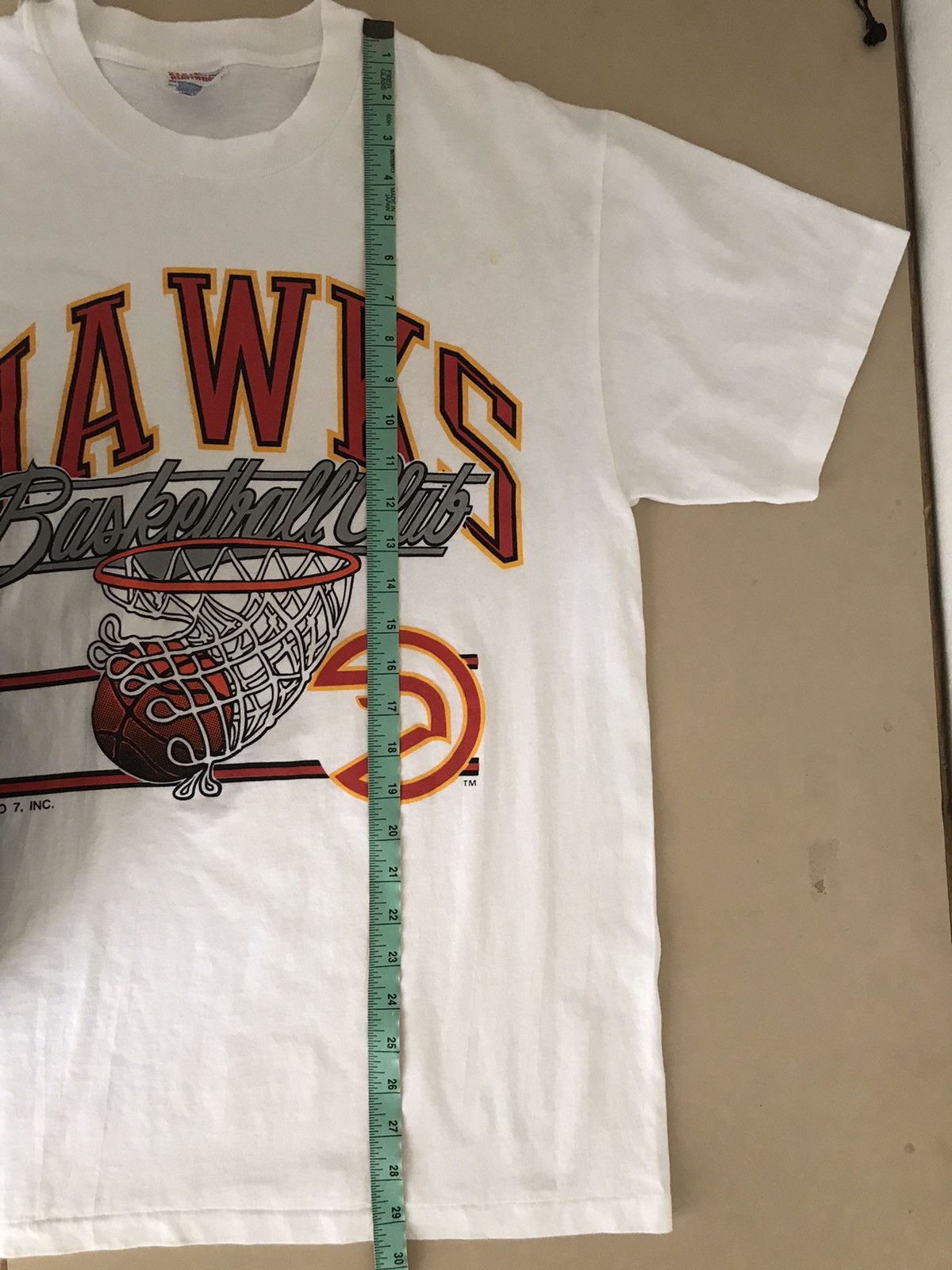 Vintage Vintage Hawks Basketball Club Logo 7 T-shirts Size US L / EU 52-54 / 3 - 8 Thumbnail