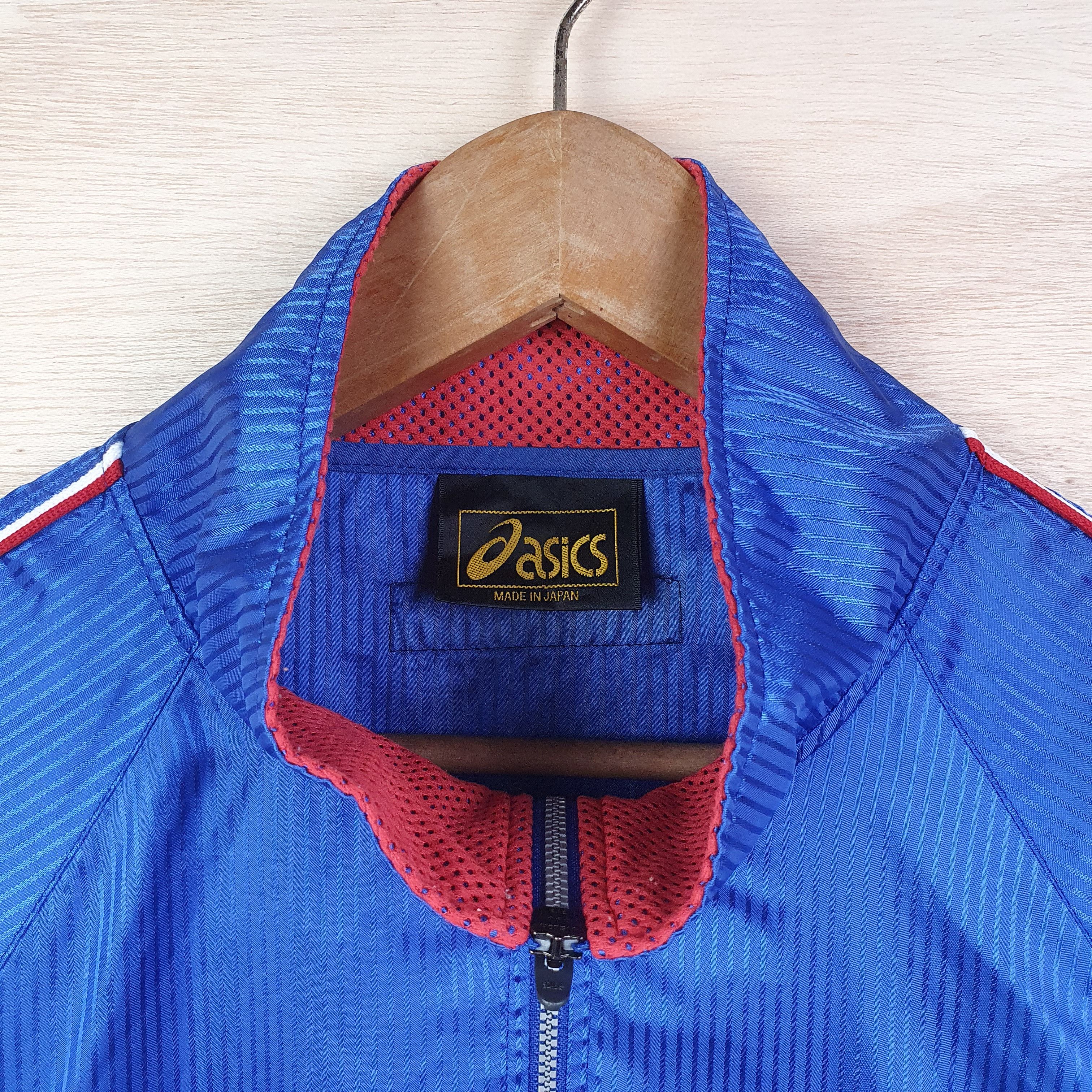 Asics × Japanese Brand × Vintage VINTAGE ASIC FOOTBALL GEAR HALF ZIP Size US L / EU 52-54 / 3 - 4 Thumbnail