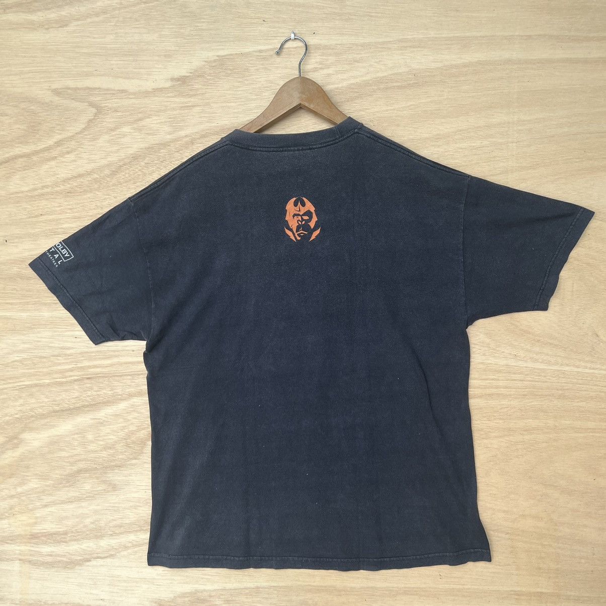 Vintage VINTAGE TEE SHIRT Y2K PLANET OF THE APES COPYRIGHT 2001 Size US XL / EU 56 / 4 - 2 Thumbnail