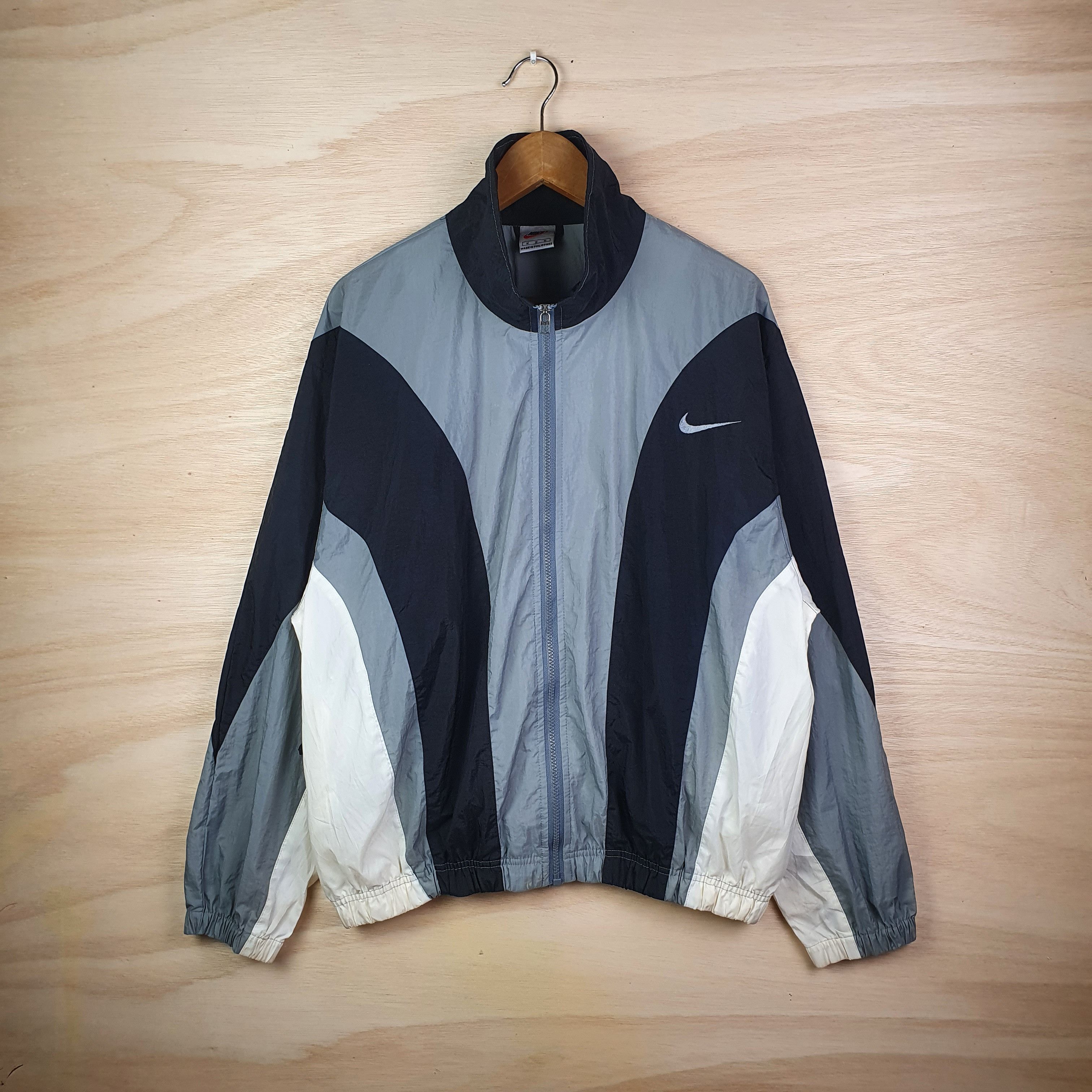 VINTAGE NIKE NYLON JACKET RARE COLOURWAY