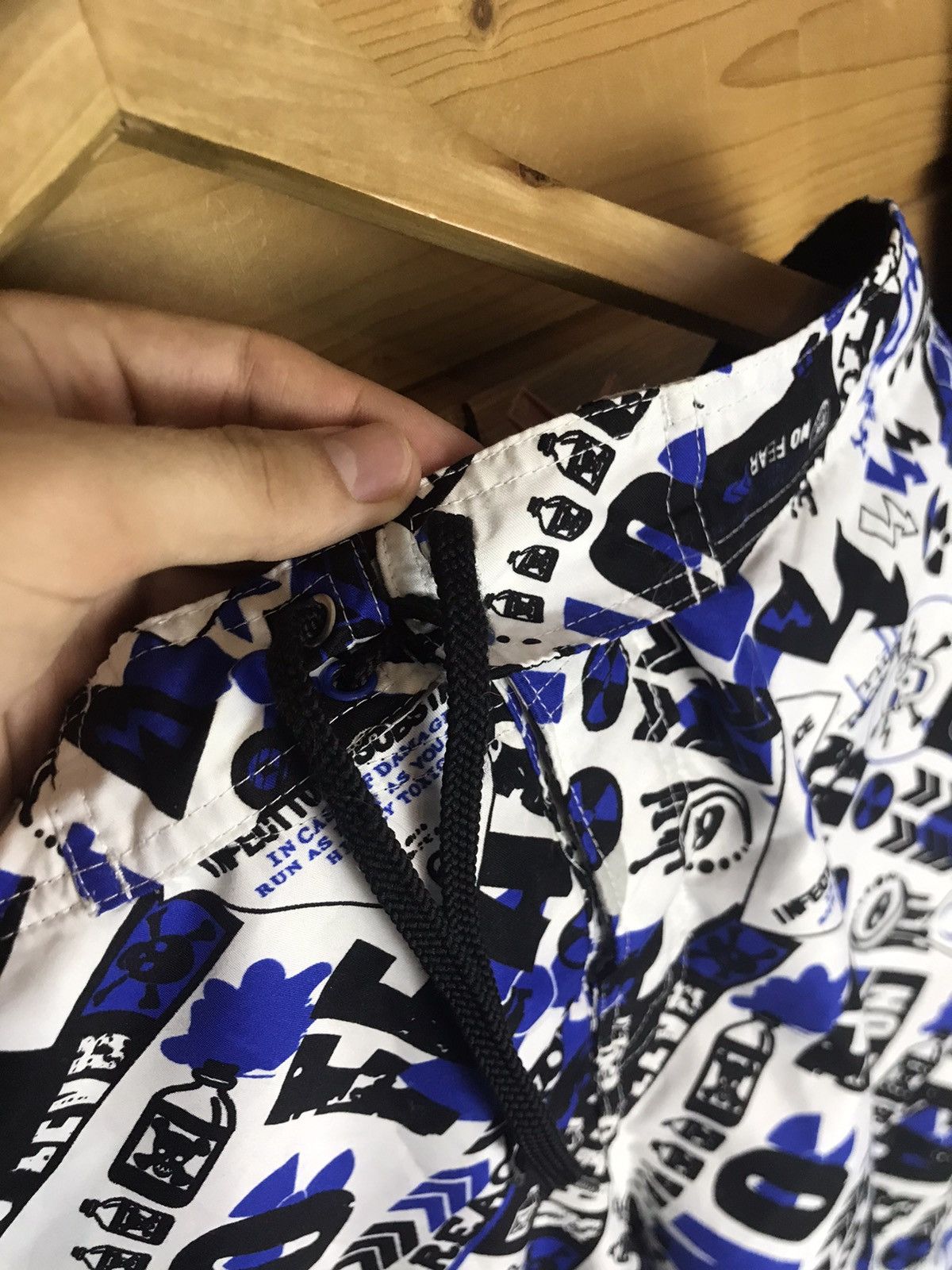 No Fear No Fear over print graphics shorts Size US 36 / EU 52 - 3 Thumbnail