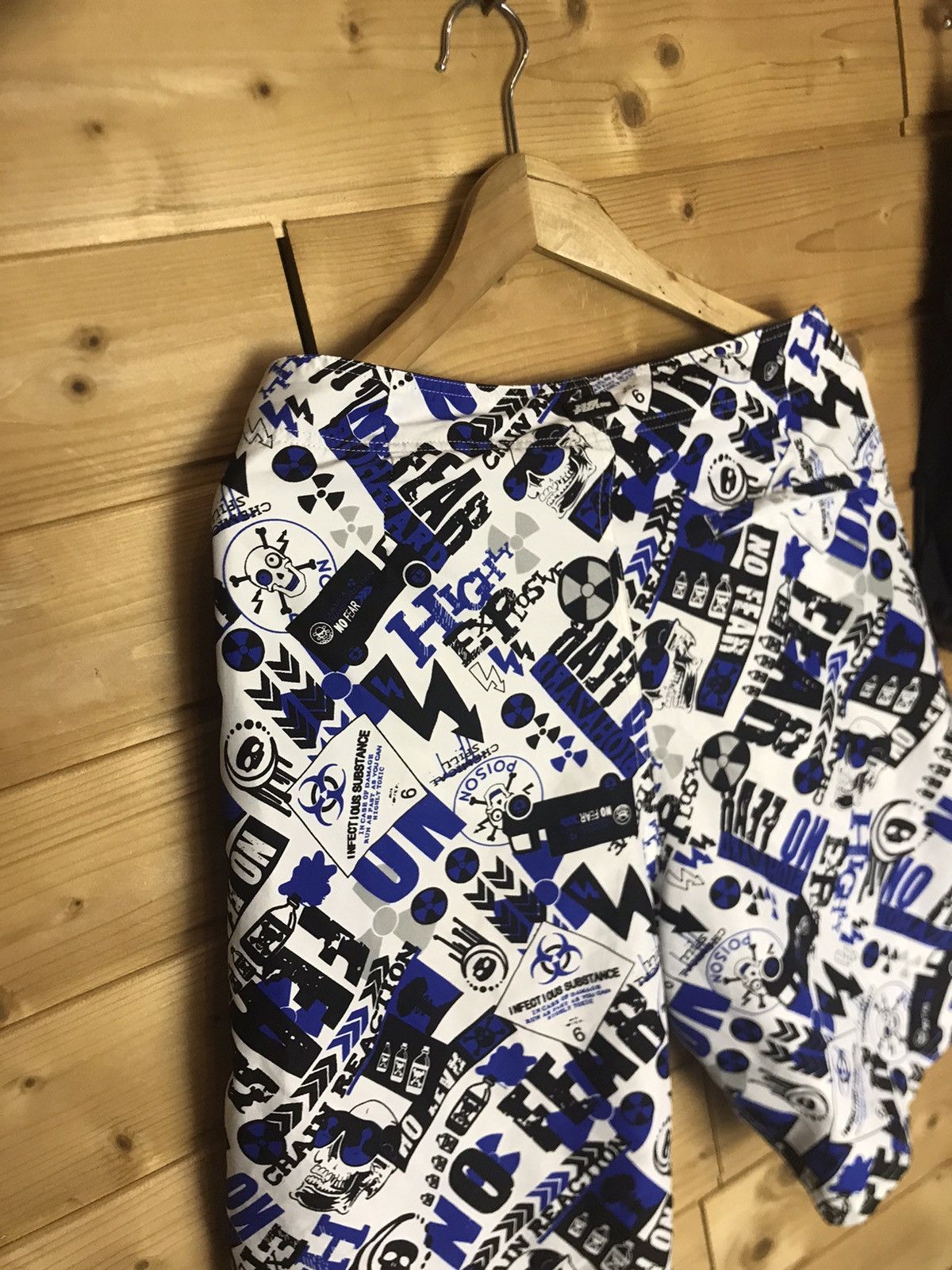 No Fear No Fear over print graphics shorts Size US 36 / EU 52 - 5 Thumbnail