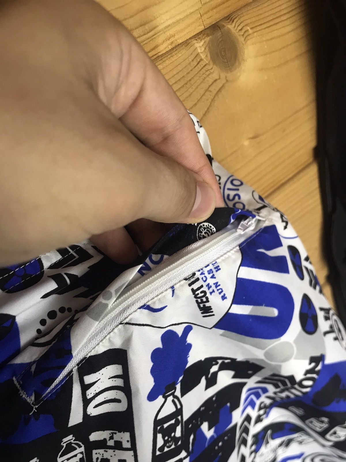No Fear No Fear over print graphics shorts Size US 36 / EU 52 - 6 Thumbnail