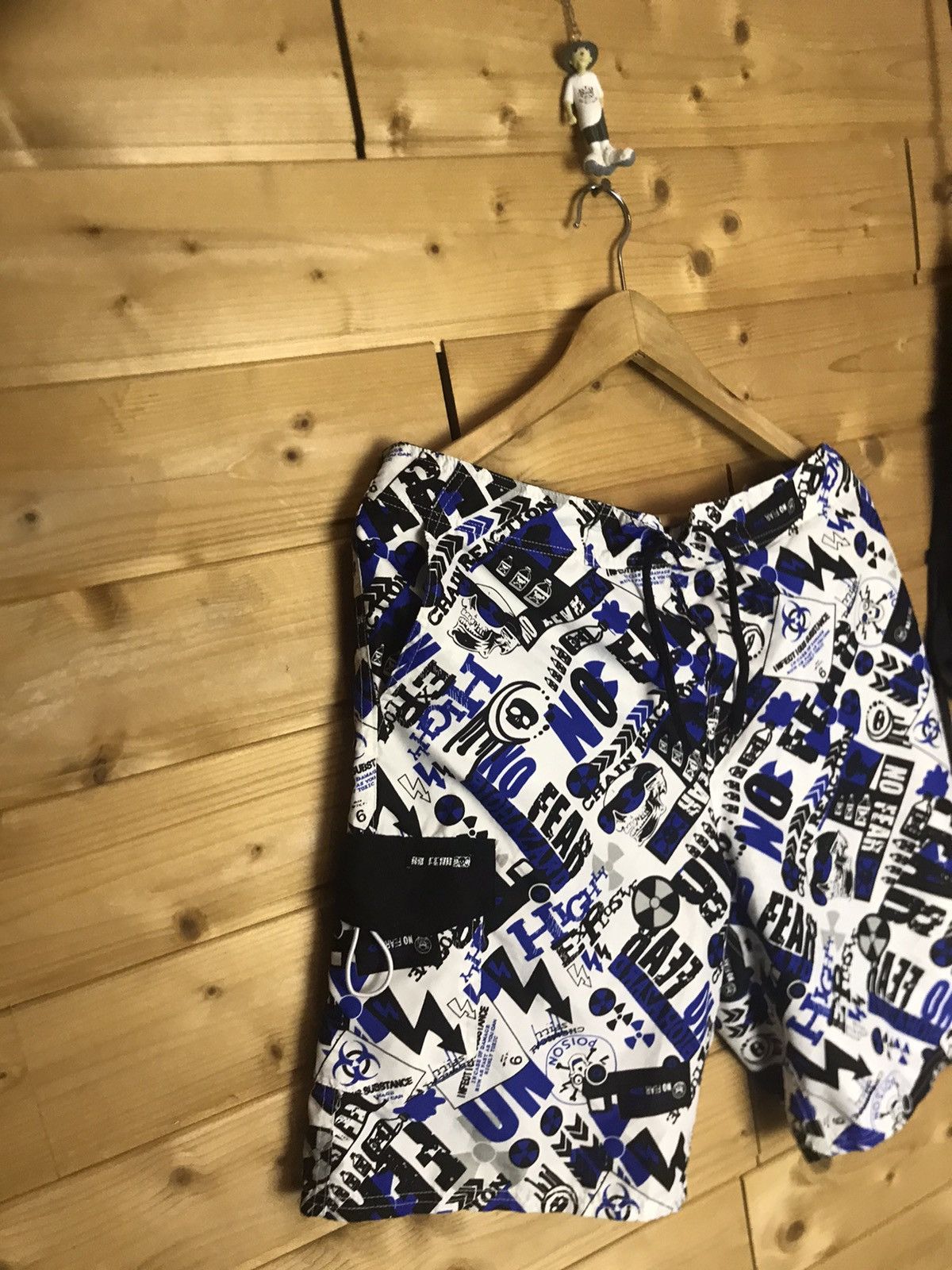 No Fear No Fear over print graphics shorts Size US 36 / EU 52 - 2 Thumbnail