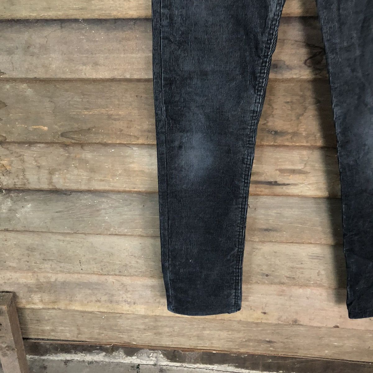 H&M H&M Black Corduroy vintage Black Casual Pants #5585 Size 27" / US 4 / IT 40 - 6 Thumbnail