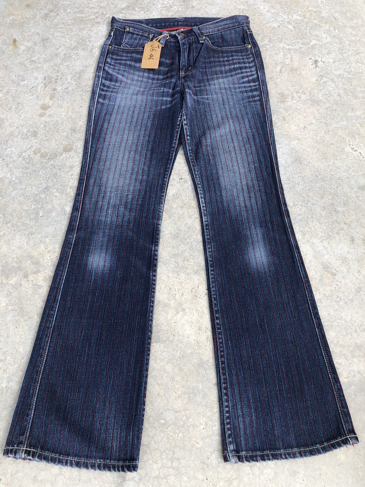 If Six Was Nine Levi’s Flared Jeans Hickory Distressed Size US 29 - 2 Thumbnail