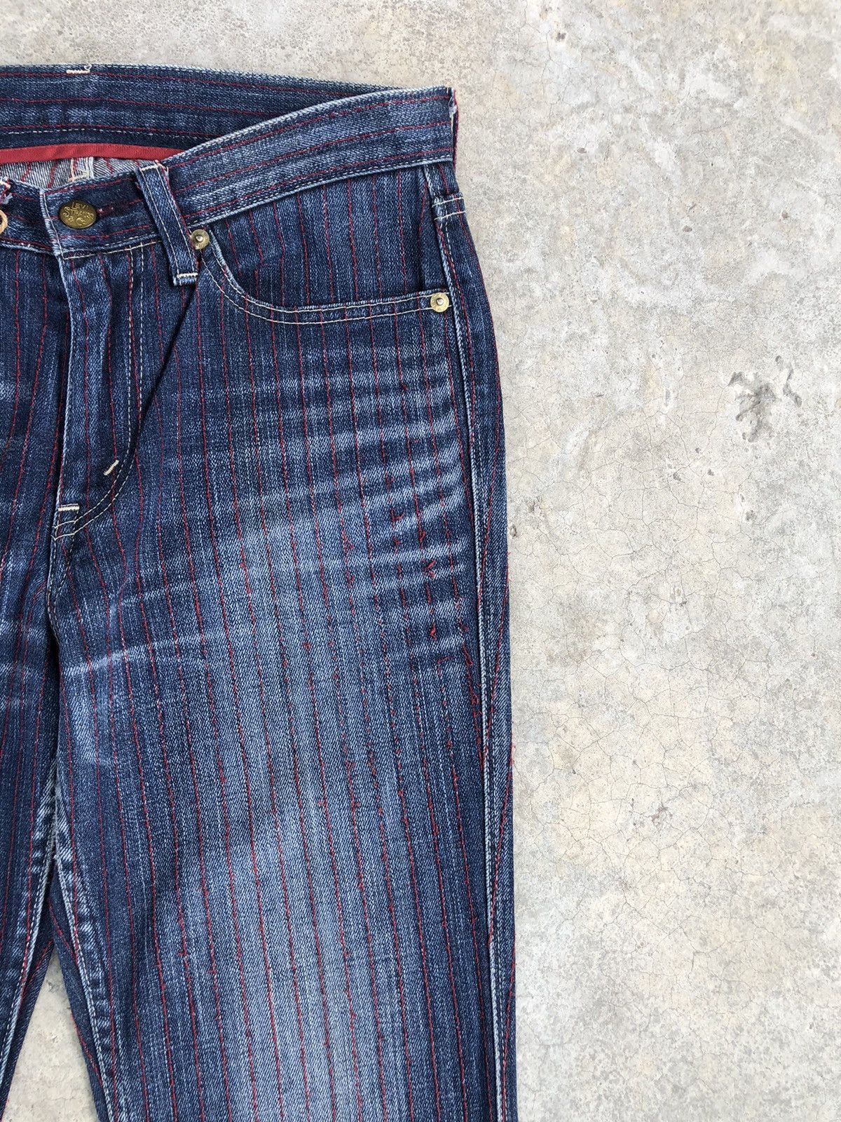 If Six Was Nine Levi’s Flared Jeans Hickory Distressed Size US 29 - 5 Thumbnail