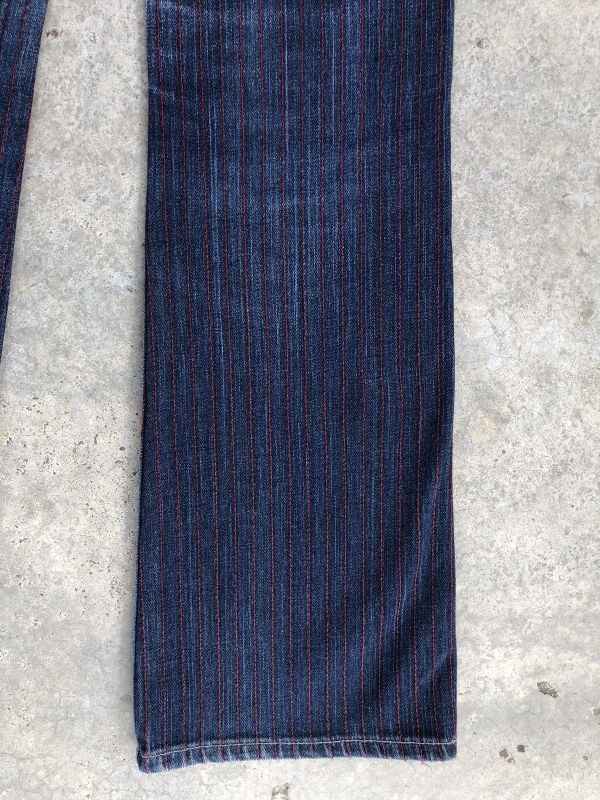 If Six Was Nine Levi’s Flared Jeans Hickory Distressed Size US 29 - 12 Thumbnail