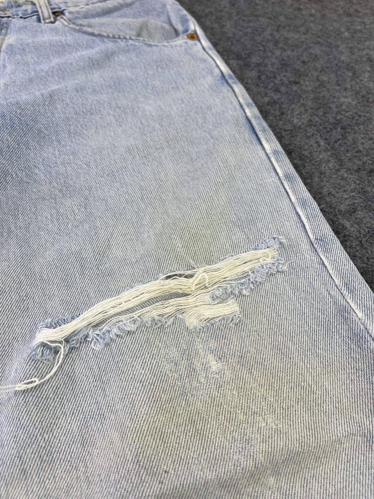 Levi's 90s Vintage Levis 607 Light Wash Jeans- J785 Size US 30 / EU 46 - 11 Thumbnail