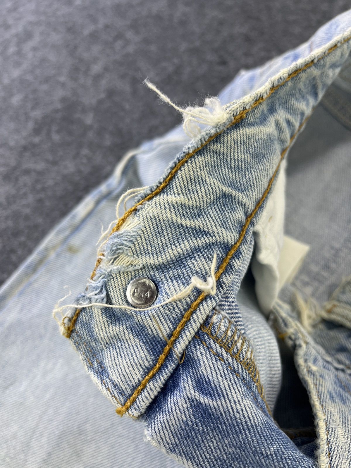 Levi's 90s Vintage Levis 607 Light Wash Jeans- J785 Size US 30 / EU 46 - 7 Thumbnail