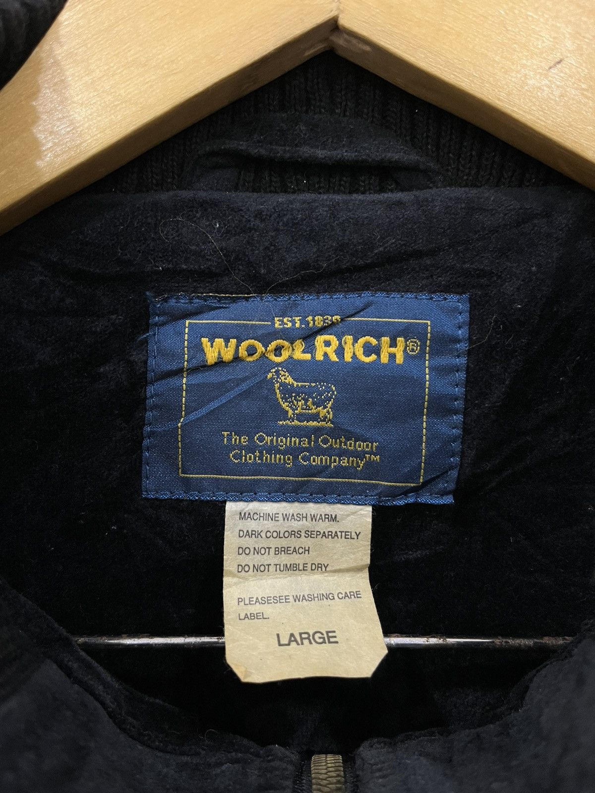 Woolrich Woolen Mills (Kk). WOOLRICH VELOUR VELVET JACKET Size US M / EU 48-50 / 2 - 6 Thumbnail
