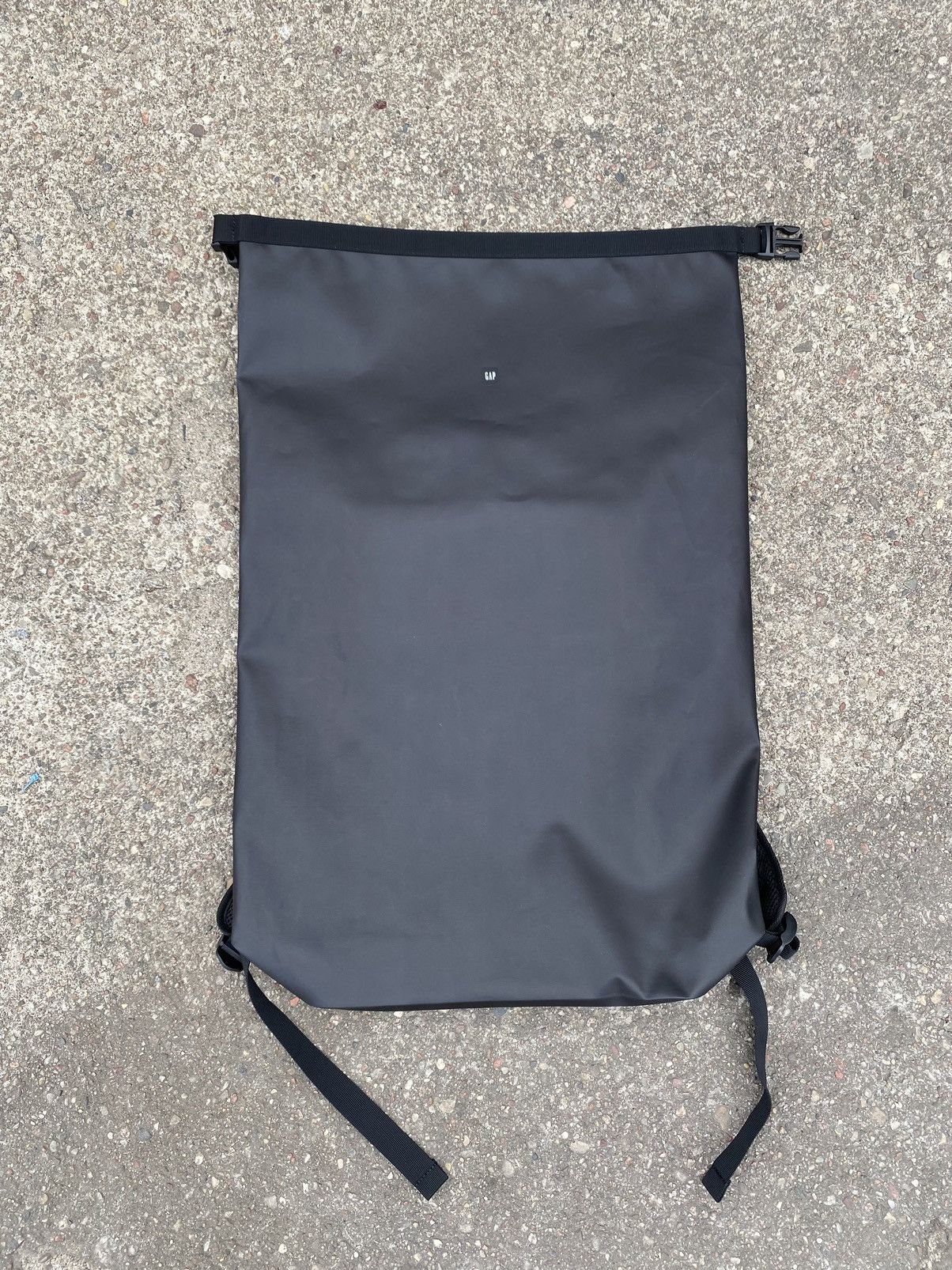 Balenciaga × Gap × Kanye West NEW YEEZY GAP BALENCIAGA SNAKE BAG