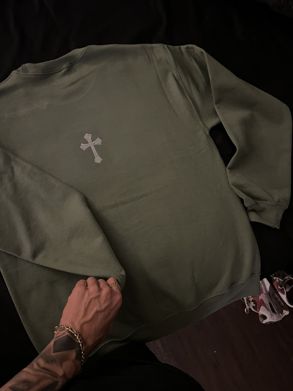 Vintage Rhinestones Cross Vintage Crewneck Sweatshirt Size US S / EU 44-46 / 1 - 3 Thumbnail