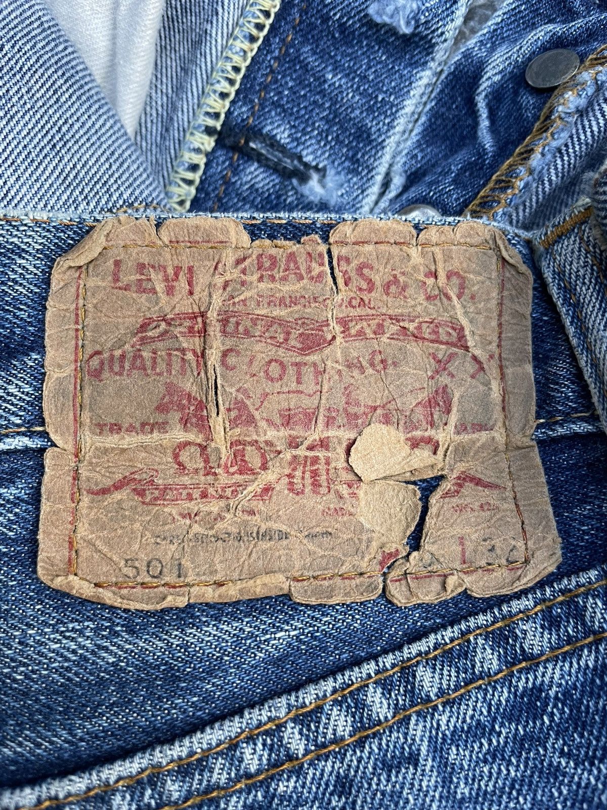 Levi's Vintage 1975 501 e Selvedge Distresed Denim Size US 29 - 15 Thumbnail