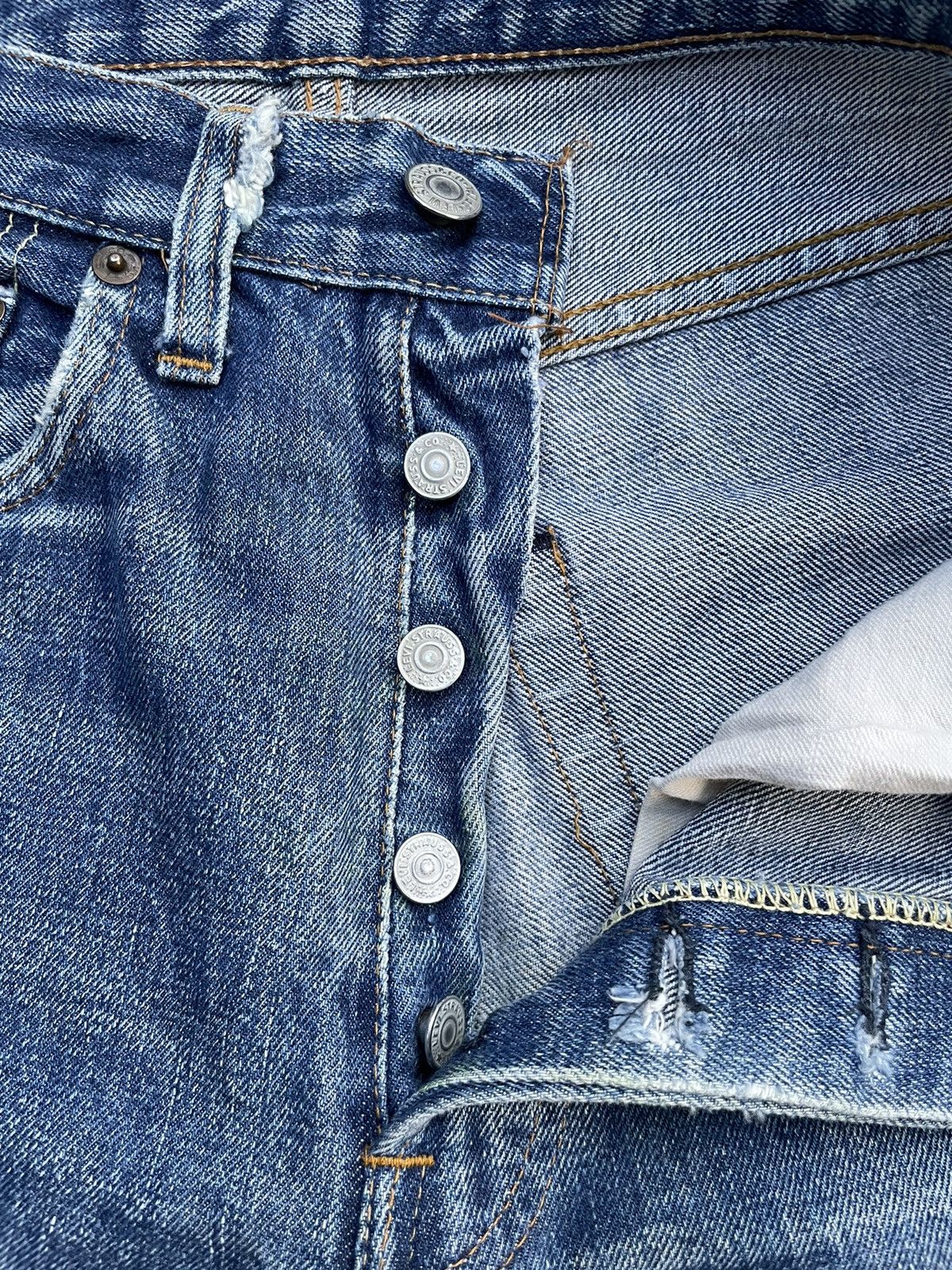 Levi's Vintage 1975 501 e Selvedge Distresed Denim Size US 29 - 21 Thumbnail