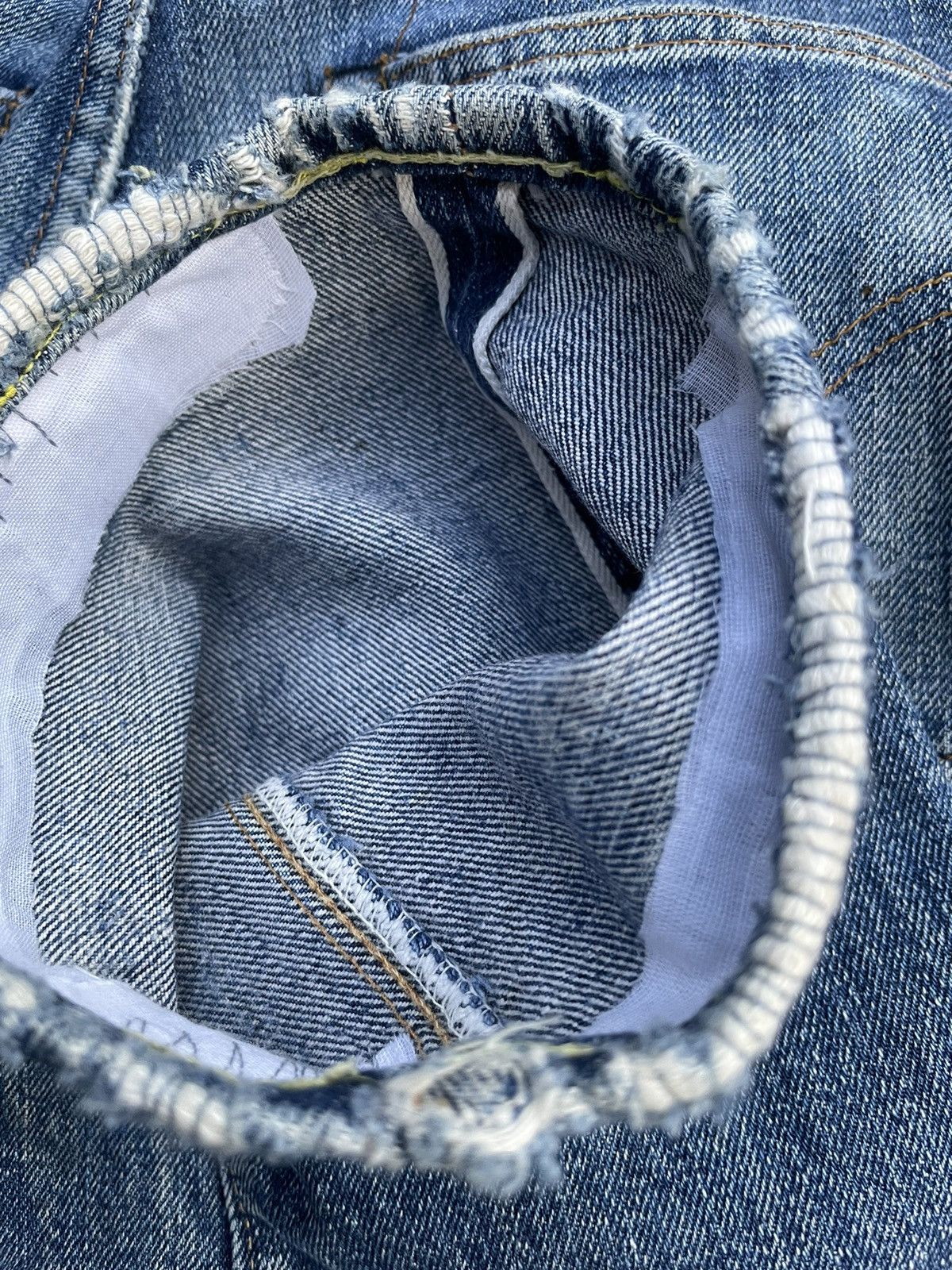 Levi's Vintage 1975 501 e Selvedge Distresed Denim Size US 29 - 14 Thumbnail