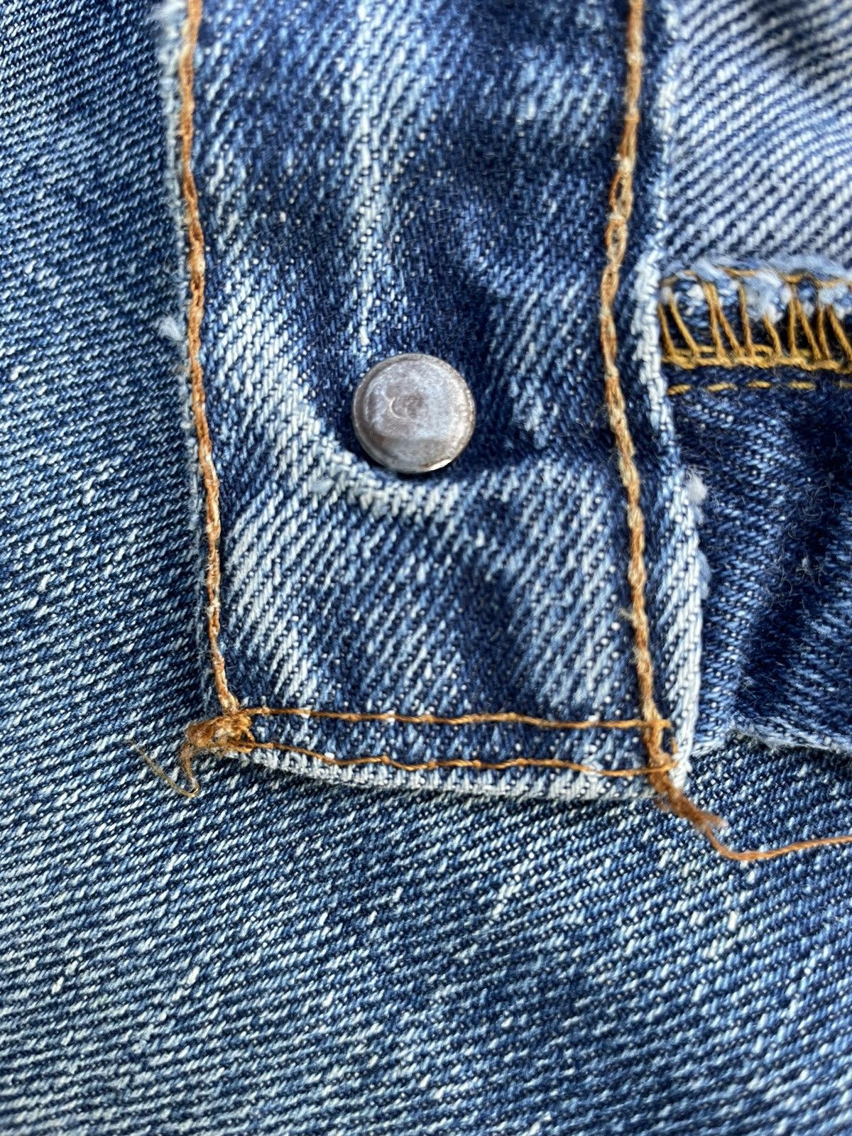 Levi's Vintage 1975 501 e Selvedge Distresed Denim Size US 29 - 20 Thumbnail
