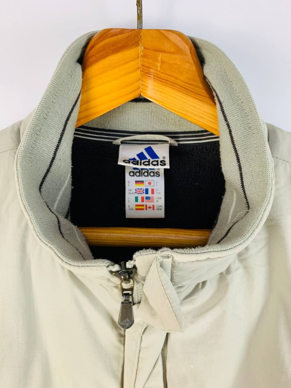 Adidas Adidas parka vintage gray M Size US M / EU 48-50 / 2 - 4 Thumbnail