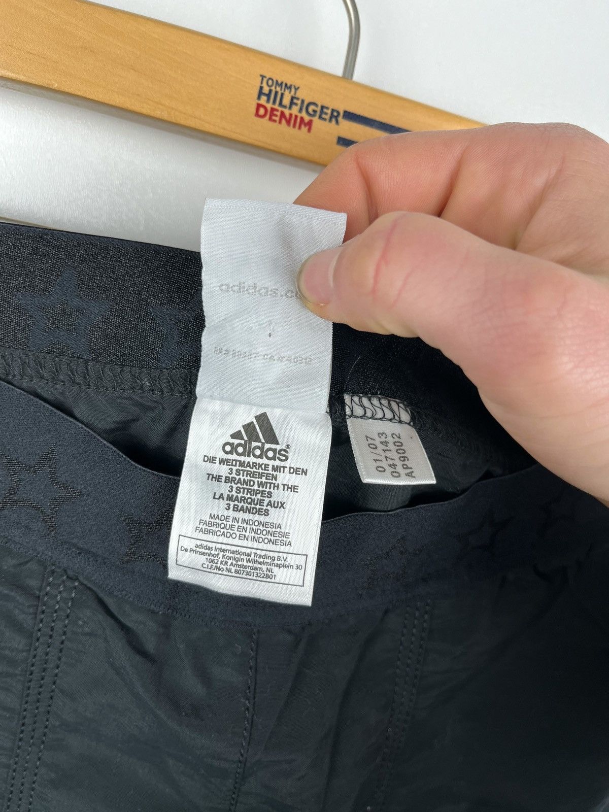 Adidas × Japanese Brand VINTAGE NYLON PARASHUTE Y2K AVANT GARDE PANTS WOMENS 10 Size 28" / US 6 / IT 42 - 8 Thumbnail