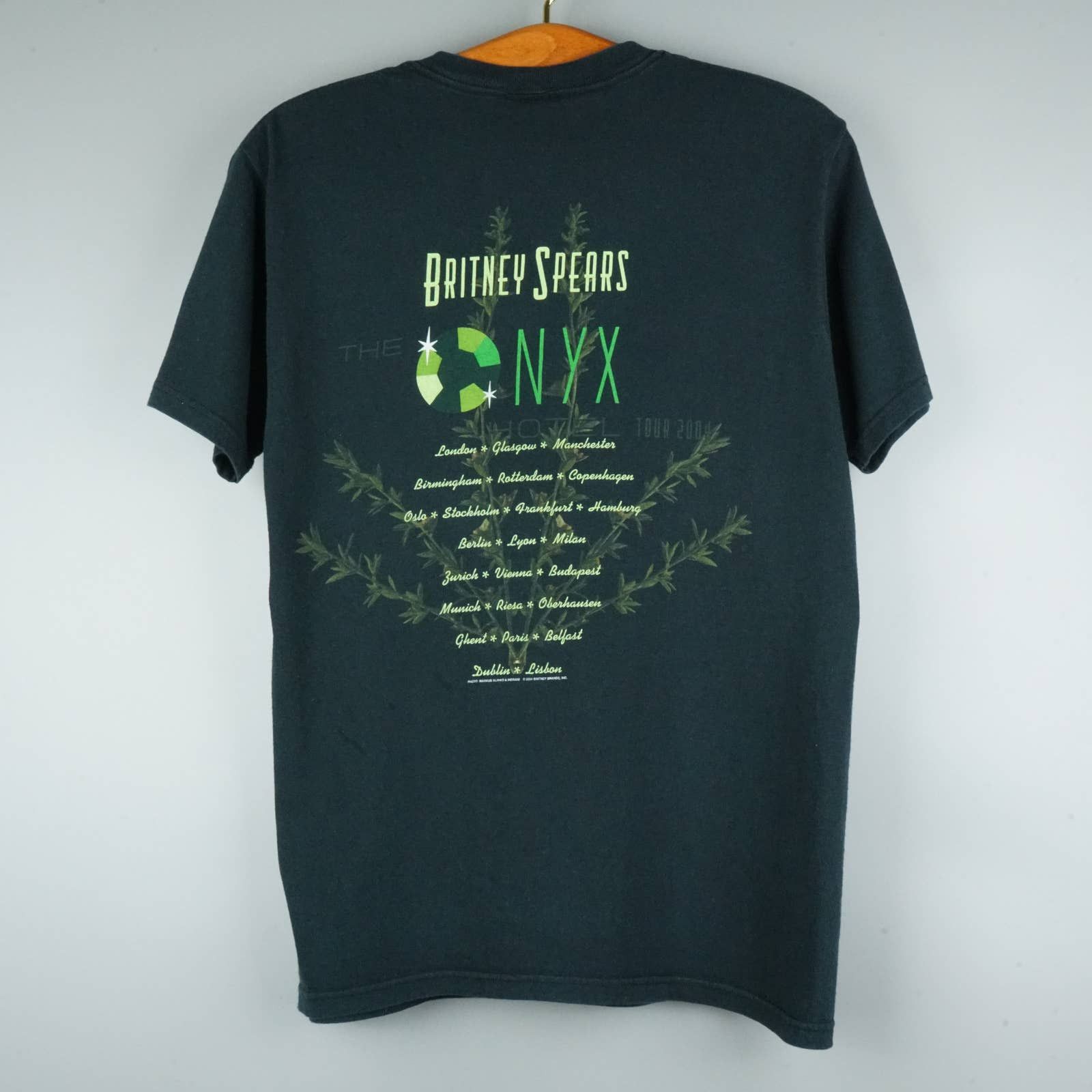 Band Tees × Rap Tees × Vintage Britney Spears t shirt 2004 tour Size US S / EU 44-46 / 1 - 6 Thumbnail