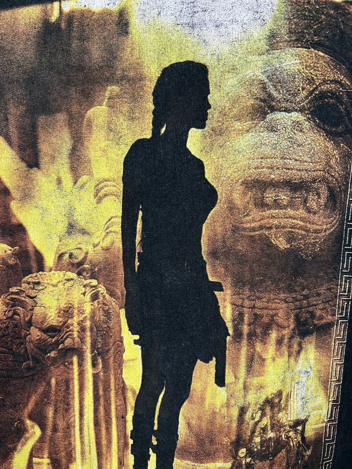 Vintage Vintage Lara Croft Tomb Raider Movie Film T Shirt Size US M / EU 48-50 / 2 - 3 Thumbnail
