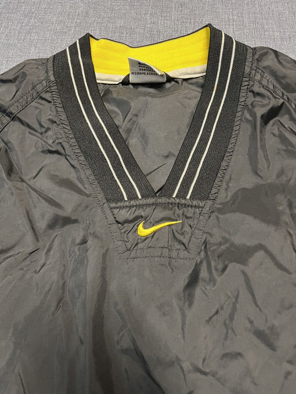 Nike × Vintage Vintage 90s center swoosh windbreaker large Size US L / EU 52-54 / 3 - 3 Thumbnail