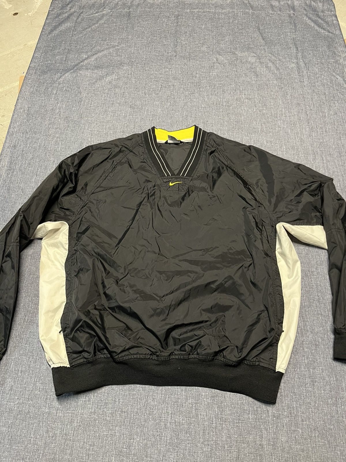 Nike × Vintage Vintage 90s center swoosh windbreaker large Size US L / EU 52-54 / 3 - 1 Thumbnail