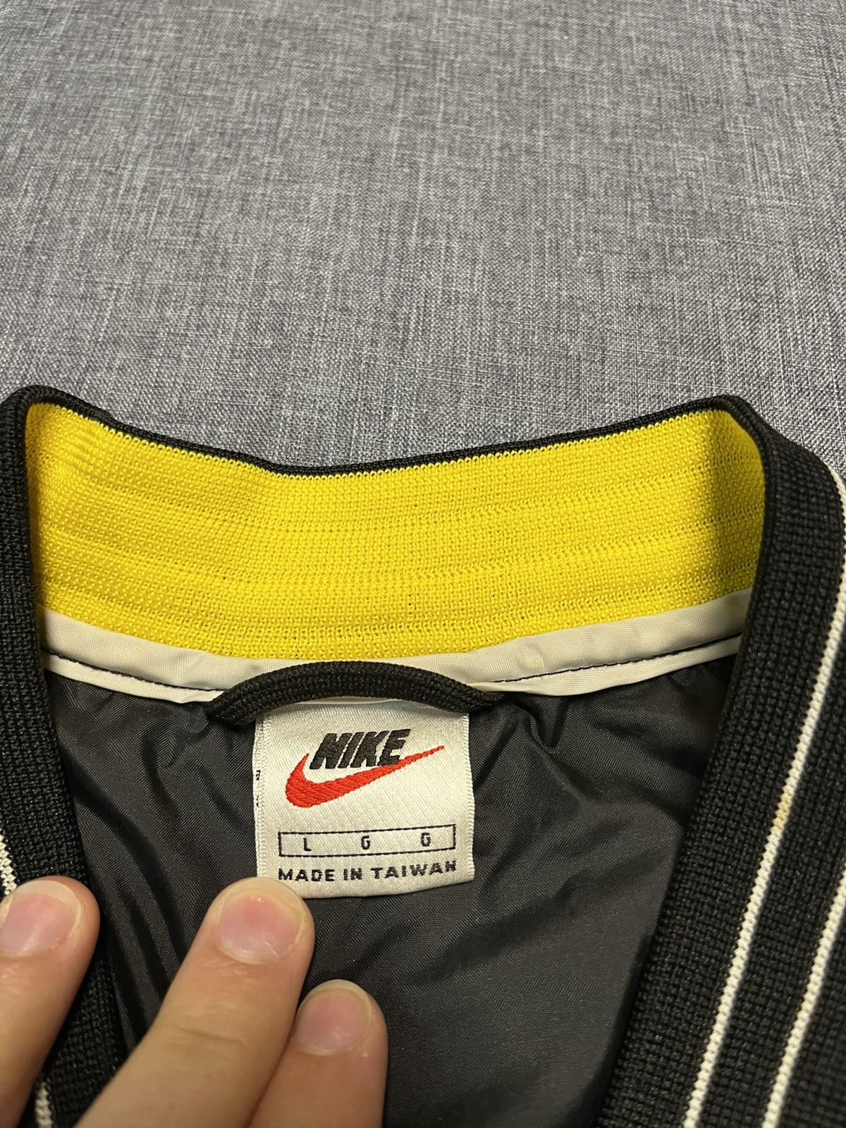 Nike × Vintage Vintage 90s center swoosh windbreaker large Size US L / EU 52-54 / 3 - 4 Thumbnail