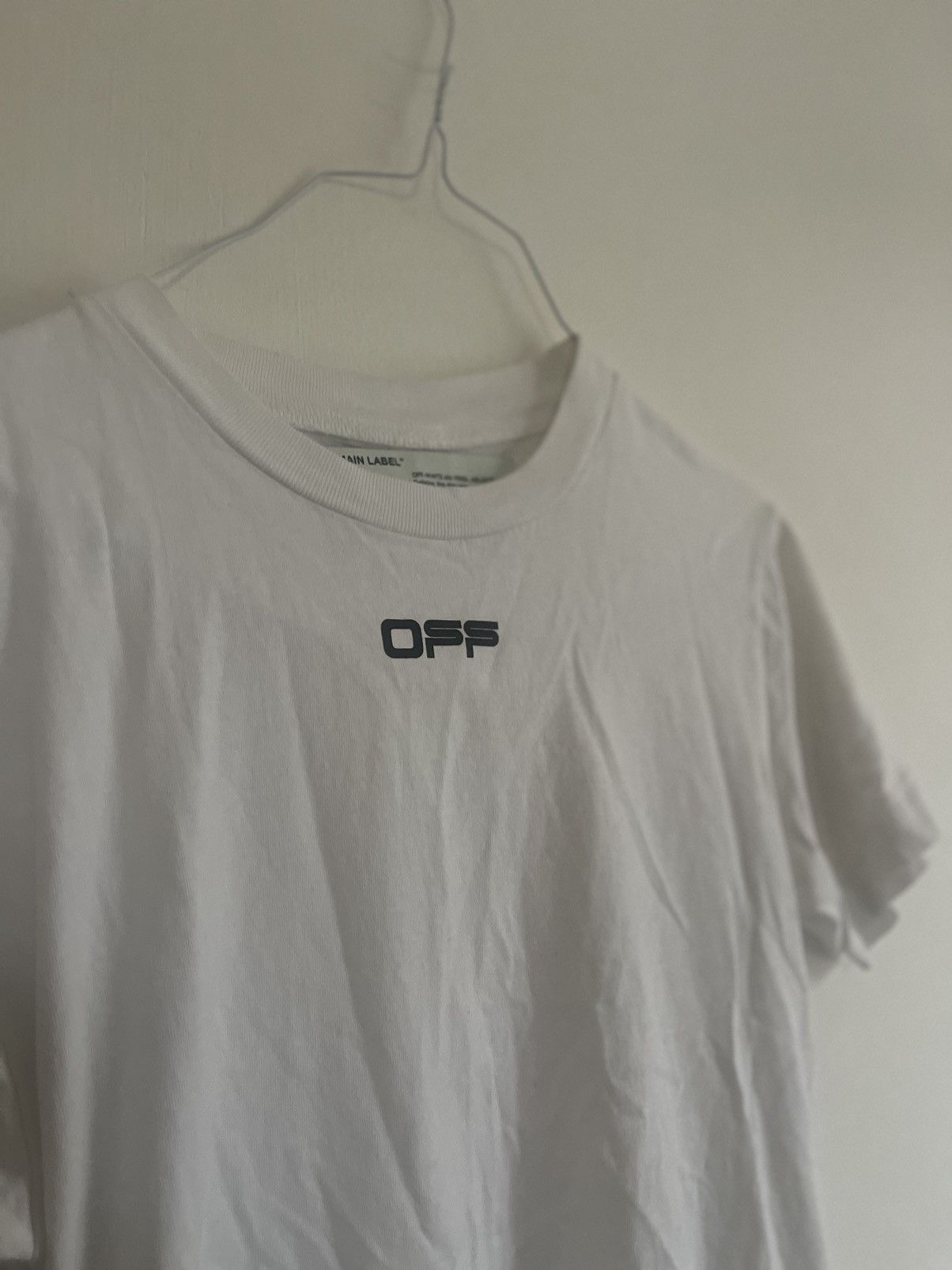 Off-White Off white airport tape TEE Size US S / EU 44-46 / 1 - 8 Thumbnail