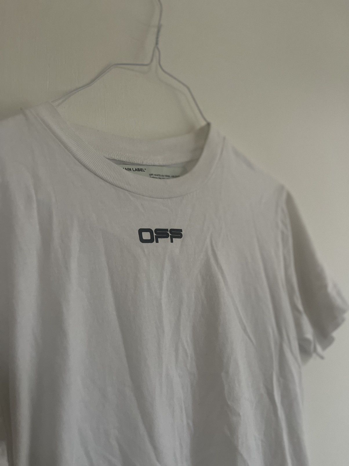 Off-White Off white airport tape TEE Size US S / EU 44-46 / 1 - 9 Thumbnail