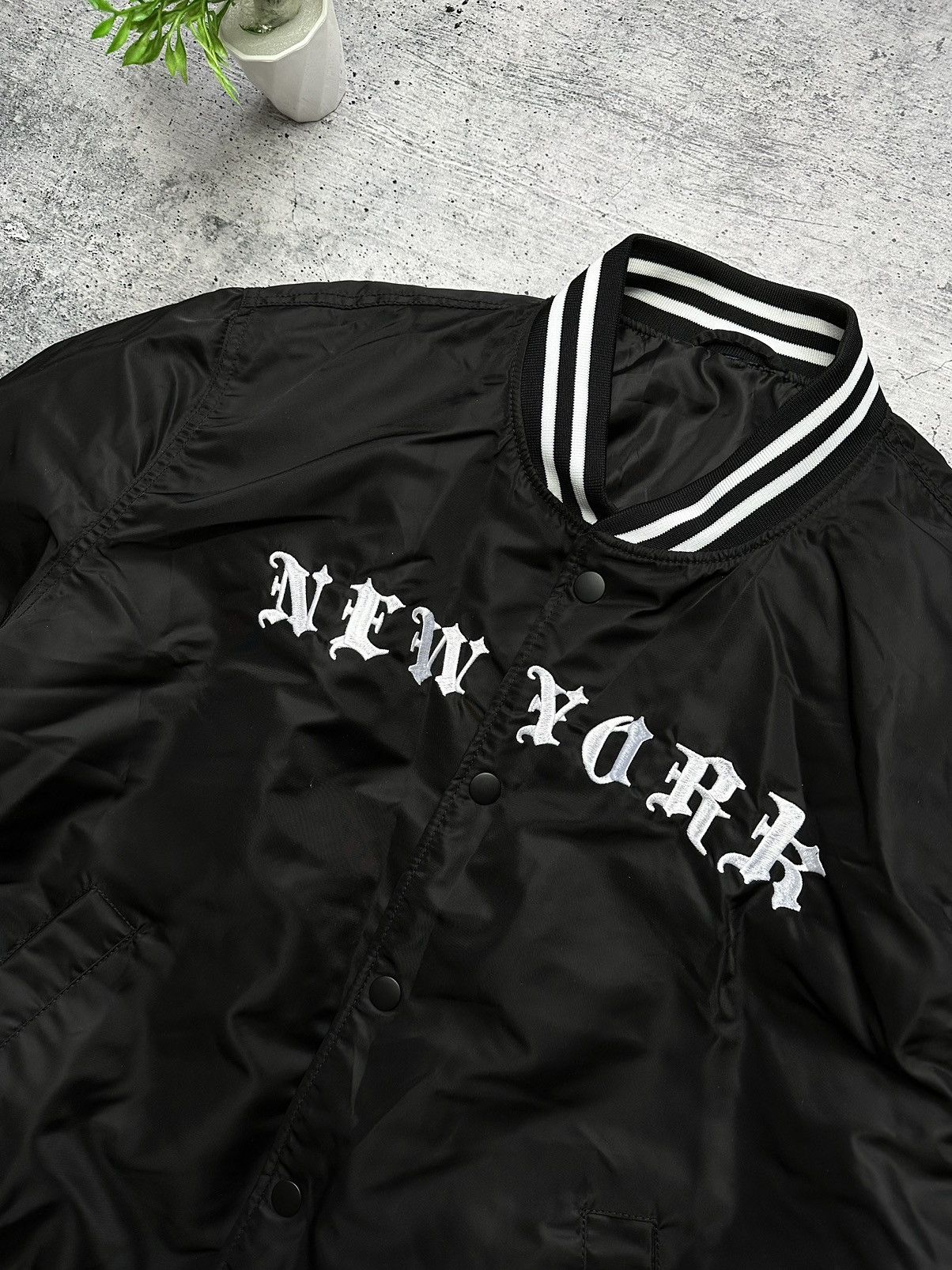 Vintage Vintage USA New York Hip-Hop Bomber Rap Jacket Size US XL / EU 56 / 4 - 5 Thumbnail
