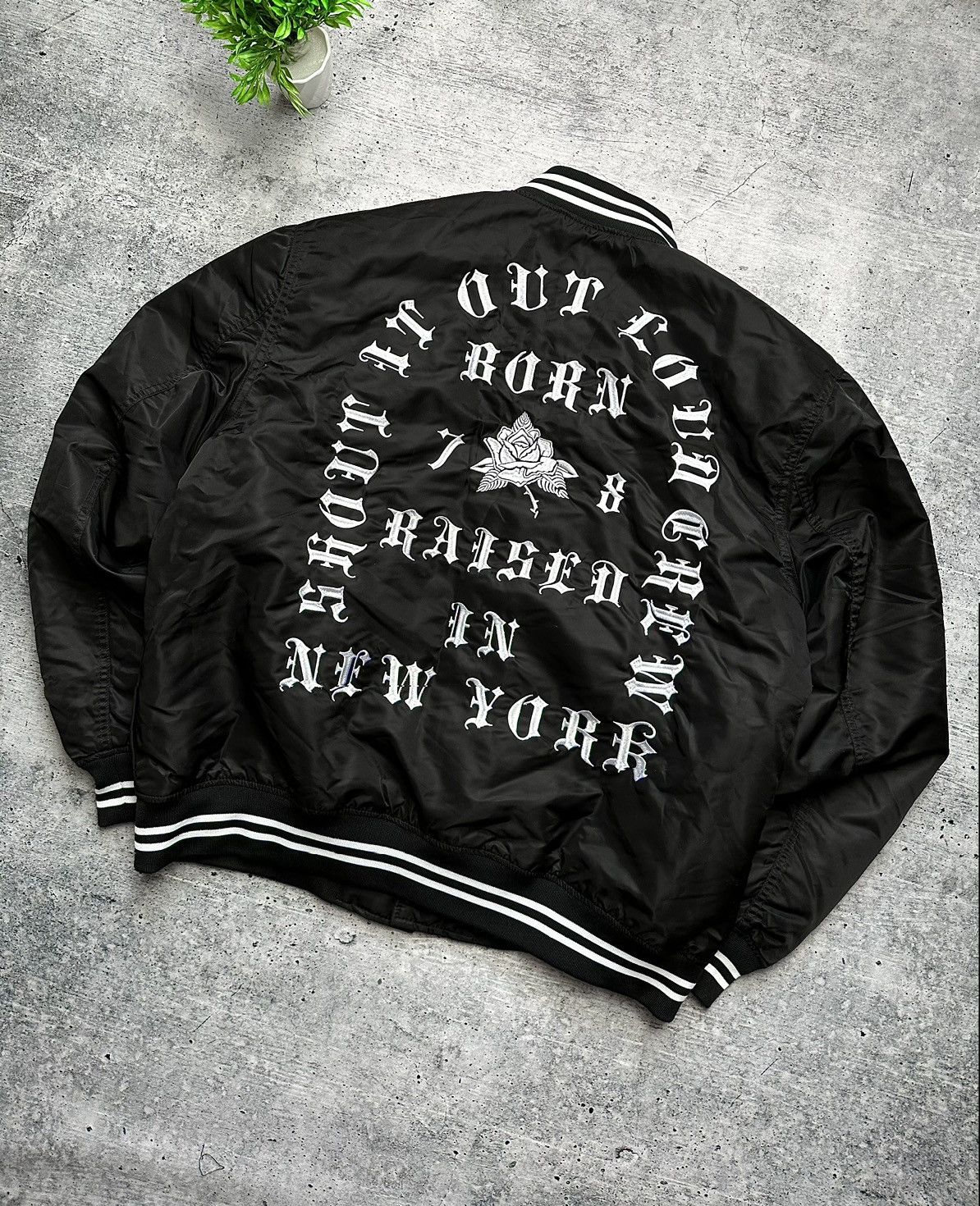 Vintage Vintage USA New York Hip-Hop Bomber Rap Jacket Size US XL / EU 56 / 4 - 2 Thumbnail
