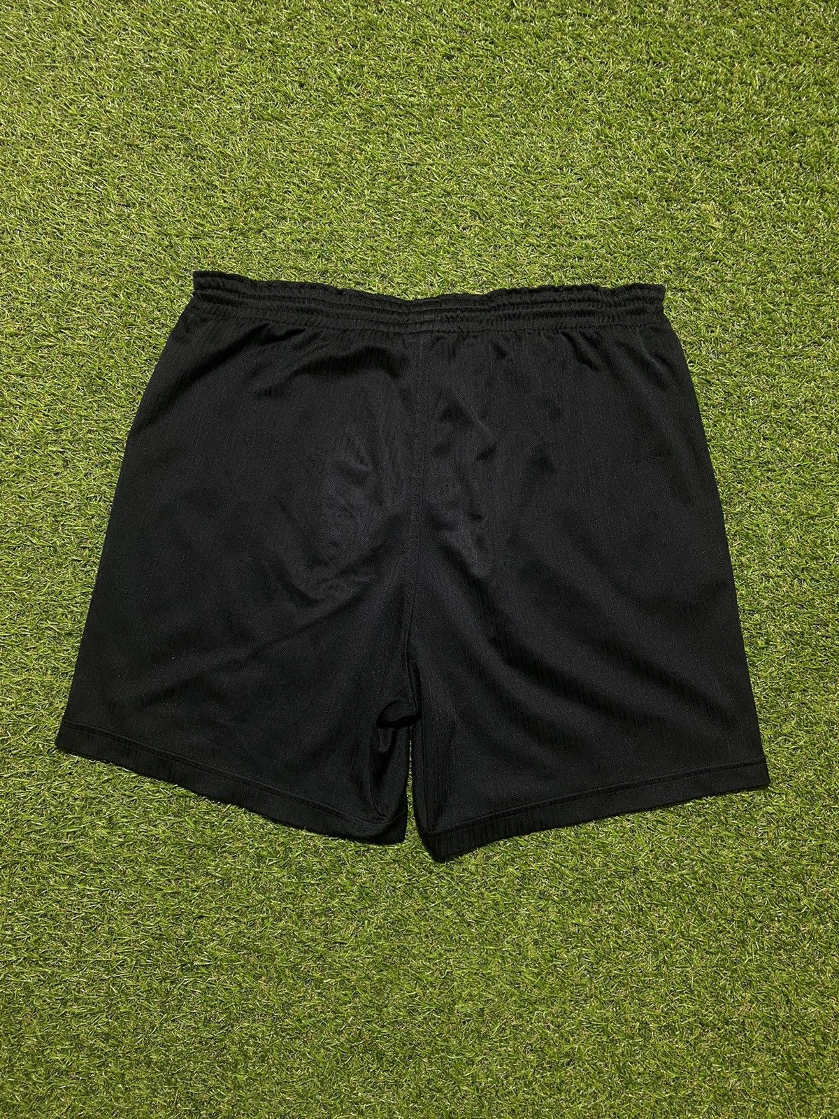 Nike Vintage Nike shorts streetwear swoosh casual y2k size L Size US 34 / EU 50 - 3 Thumbnail