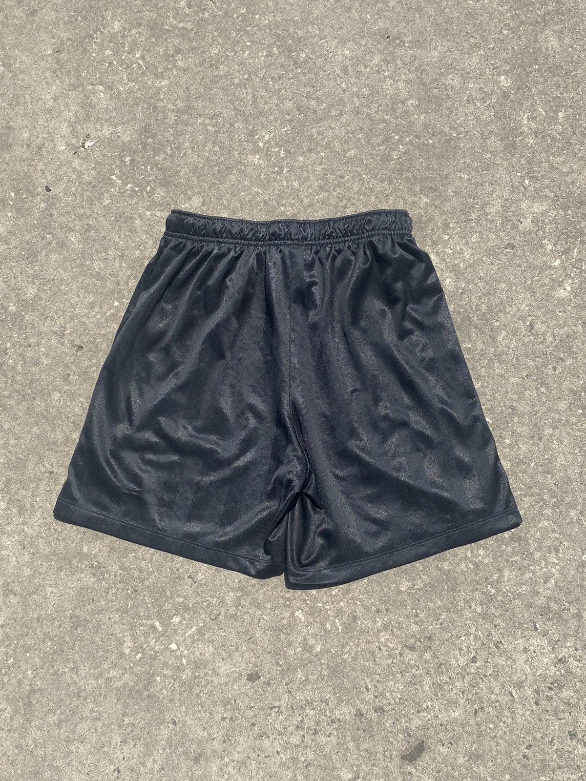 Nike Vintage Nike shorts streetwear swoosh casual y2k size S Size US 30 / EU 46 - 3 Thumbnail