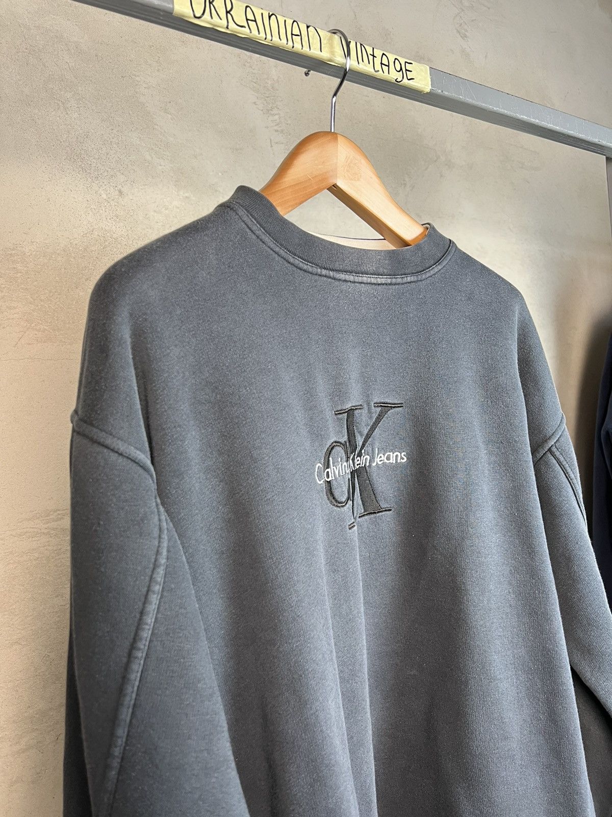 Calvin Klein •Free shipping• Vintage Calvin Klein Jeans Gray Sweatshirt Size US M / EU 48-50 / 2 - 3 Thumbnail