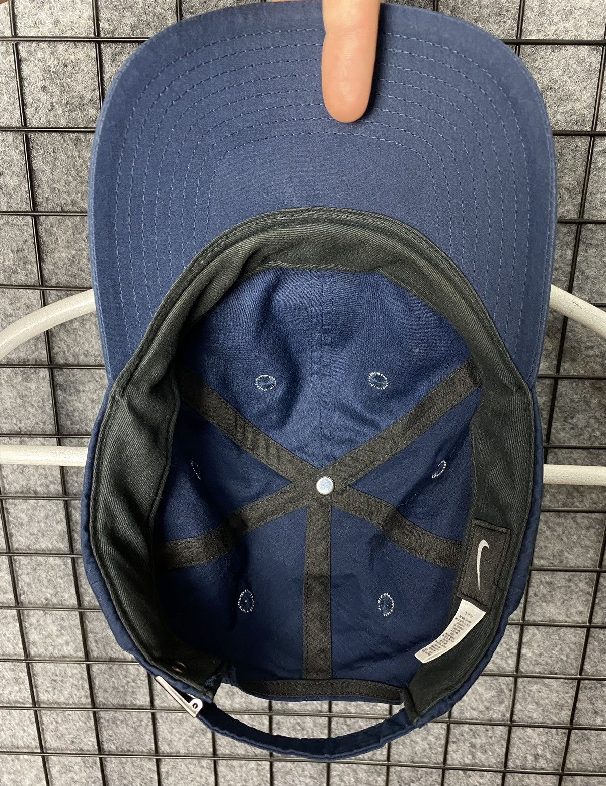 Nike Nike Streetwear Swoosh Logo Adjustable Cap Hat Size OS Size ONE SIZE - 6 Thumbnail